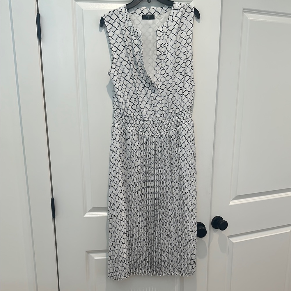 Elegant White and Black Patterned Dress